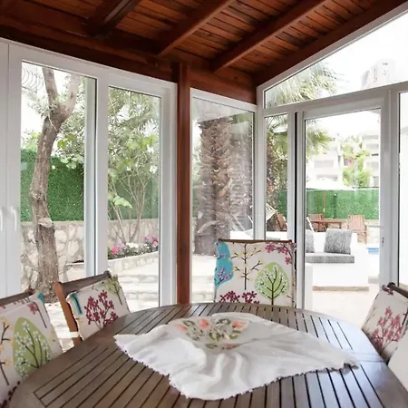 Villa Dadya 1 - With Private Pool - 750m Distance To The